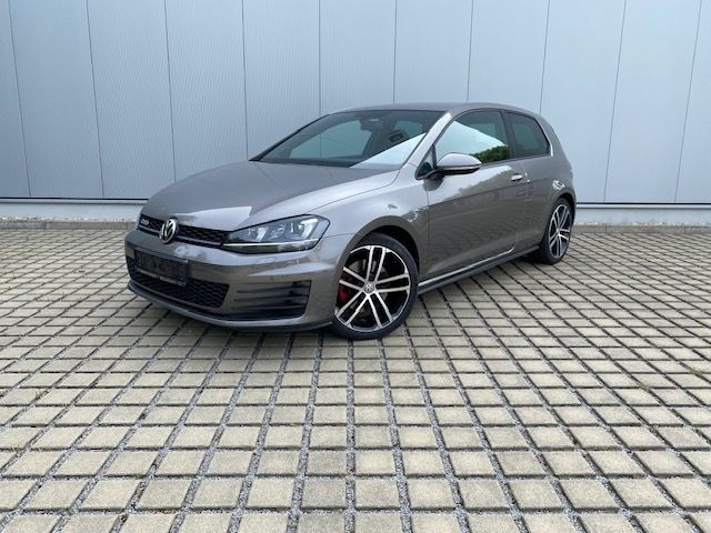 Golf VII GTD 2.0 TDI SPORT&SOUND/18-ZOLL+SFW/XEN