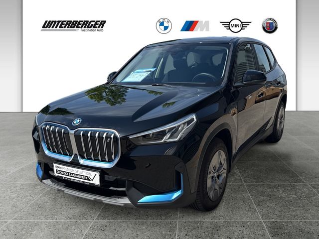BMW iX1 xDrive30 SHZ DAB Parkassistent