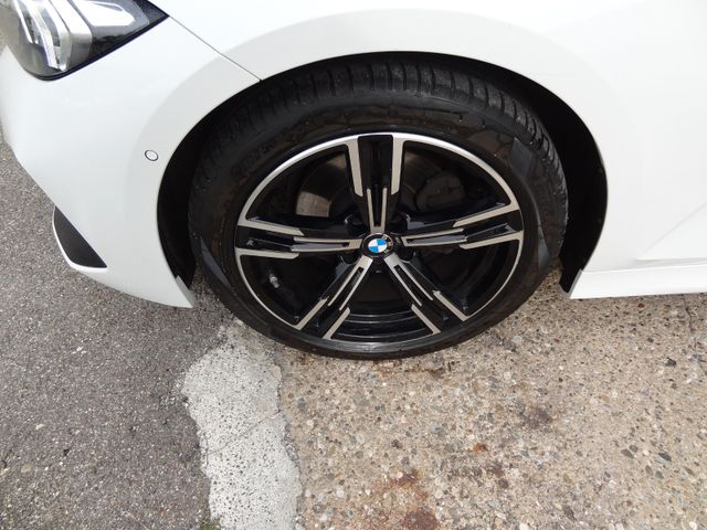 Fahrzeugabbildung BMW 320d M Sport/1.Hd/Widesreen/Leder/Navi/190PS/HUD