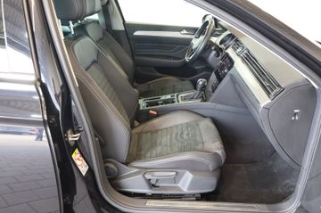 Volkswagen Passat 2.0 TDI Elegance ACC+MATRIX+CARPLAY+AHK