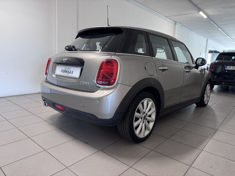 MINI Mini 5 porte Mini 5p 1.5 Cooper D Boost aut imagem 3