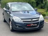Opel Astra H Lim. Edition Klima E Fenster PDC - Opel Astra: Limousine, F