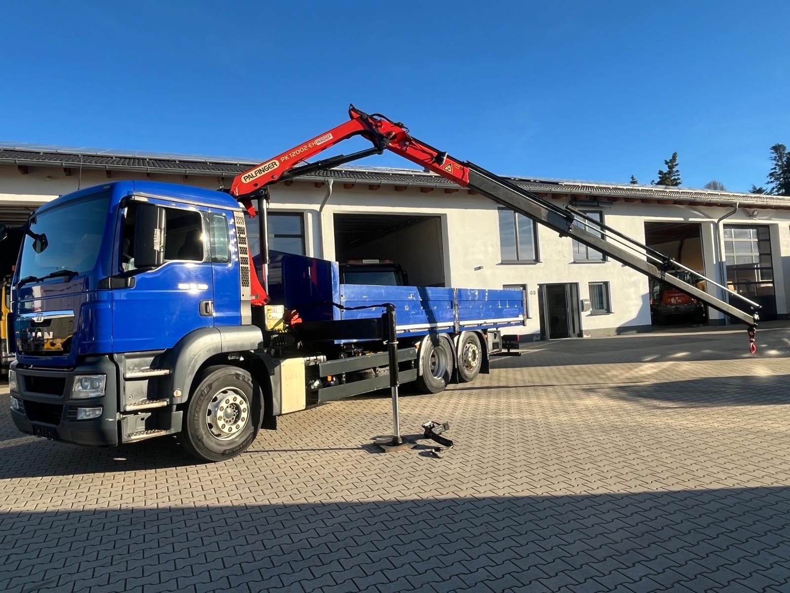 MAN TGS 26.320 Pritsche mit Kran Palfinger PK12002
