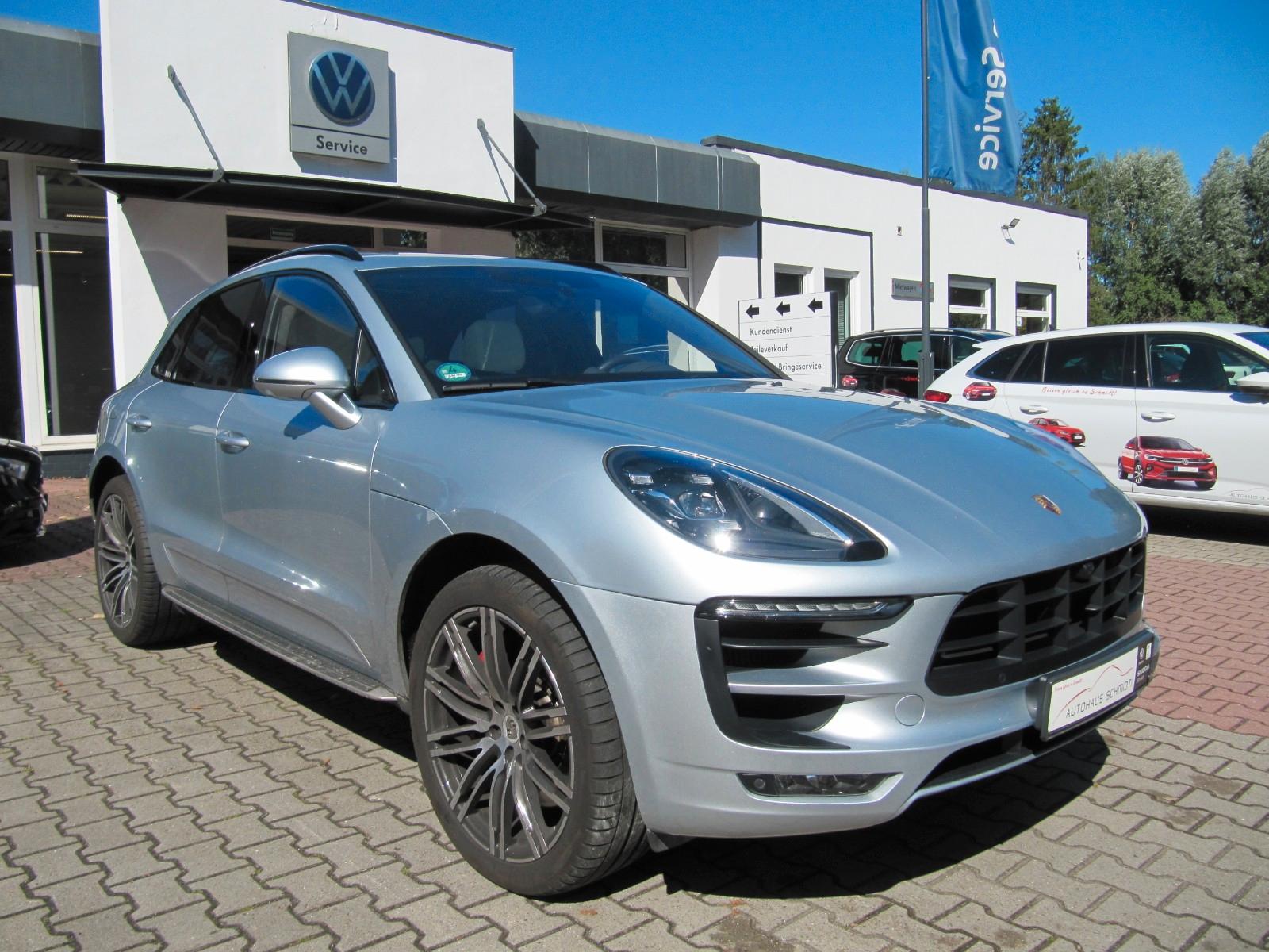 Porsche Macan Turbo  Performance Paket PANO LEDER