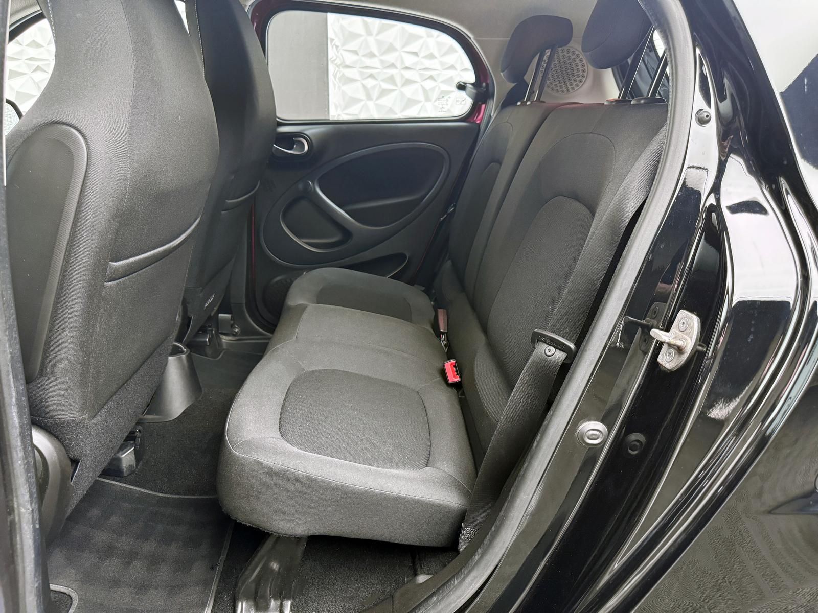 Fahrzeugabbildung Smart EQ-DRIVE60/PASSION/SHEIZ/R-CAM/PDC/NAVI/COOL&MED