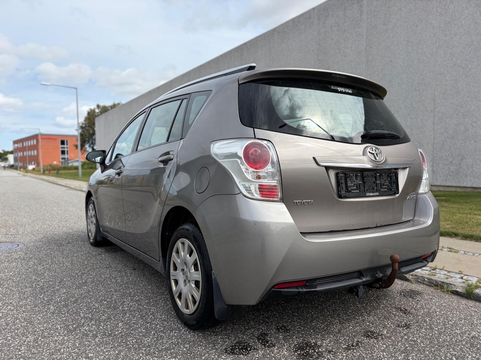 Toyota Verso 2015 — photo 5