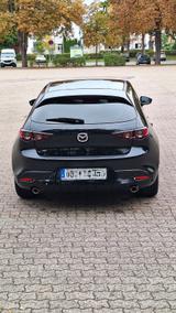 Mazda 3 2.0 SKYACTIV-G M-Hybrid - - Mazda 3: Von Privat