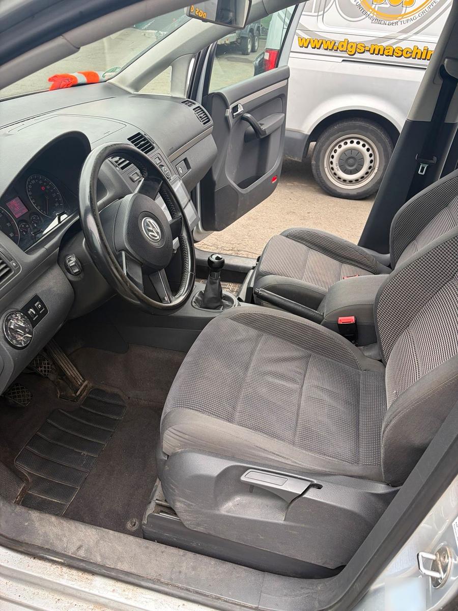 Volkswagen Touran 2005 — photo 15