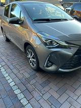 Toyota Yaris 1,5-l-VVT-i Hybrid CVT Y20 Club Y20 Club - Toyota Yaris: Y20 Club