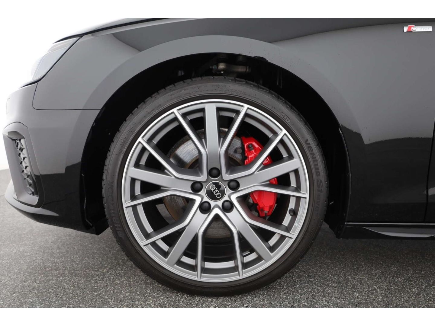 Audi A4 Avant 45 TFSI quattro S line competition plus foto 8