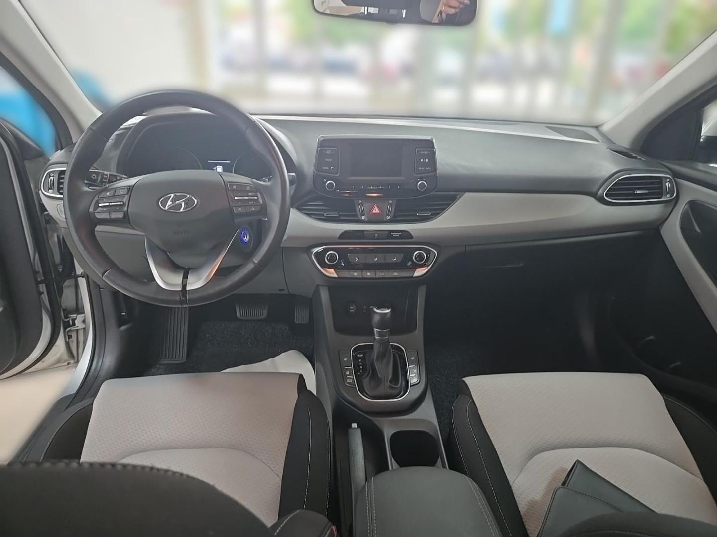 Hyundai i30 Trend AUTOMATIK +EINPARKHILFE+KLIMA