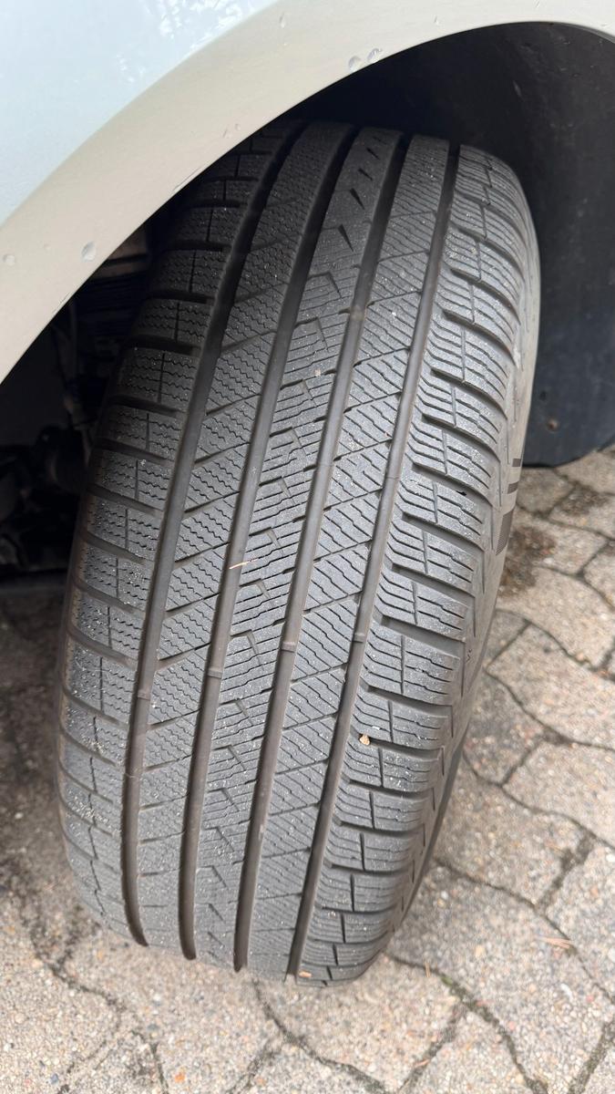 Volkswagen Touareg 2006 — photo 16