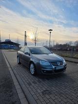 Volkswagen VW Jetta  2.0 FSI Vollleder Automatik. Sport
