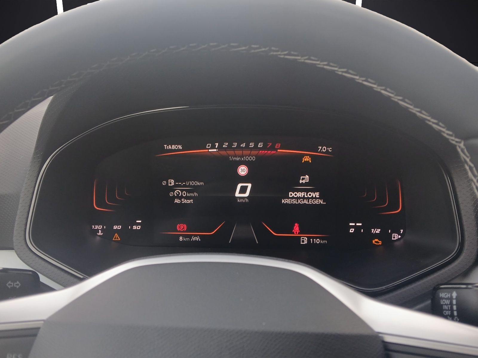 Fahrzeugabbildung SEAT Arona TSI Style LED Navi VC ACC RFK SH LM