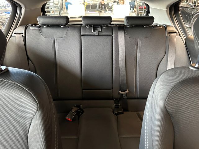 BMW 118 *Sport* Tempo*Navi*2-Hand*Scheckheft*2-Zonen