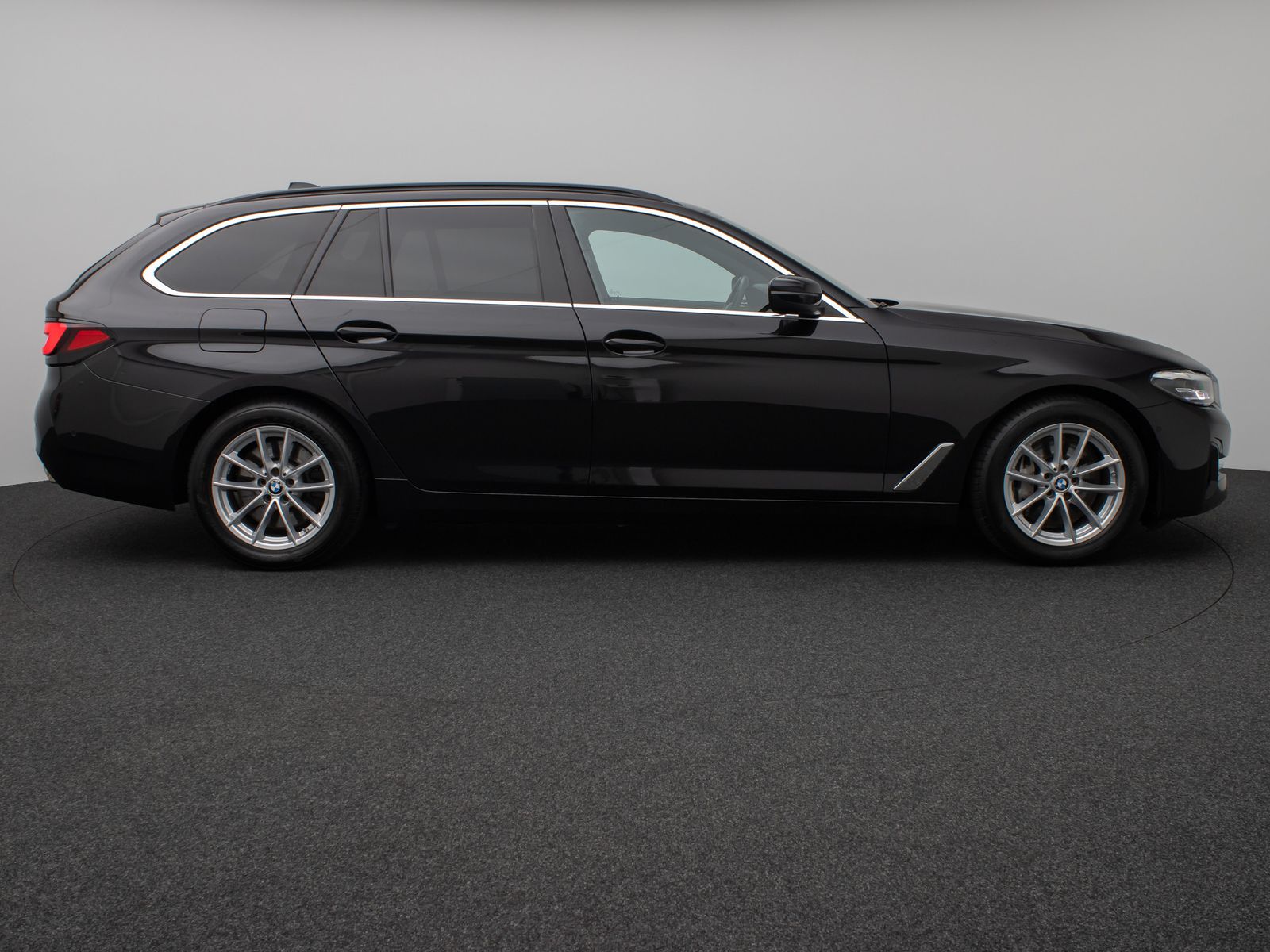 Fahrzeugabbildung BMW 530d Kamera DAB HiFi 4xKlima Leder Sport Alarm