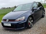 Volkswagen Golf VII Lim. GTI Performance Autom. Soundsytem - Volkswagen Golf: Blau