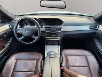 Mercedes E 250 - 10