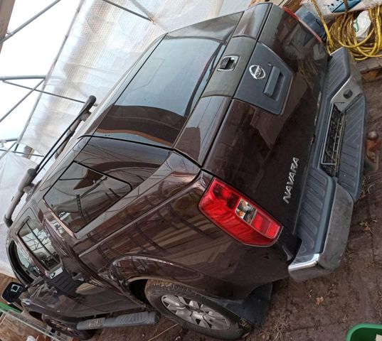 Nissan Navara 4x4 2,5 Liter V6