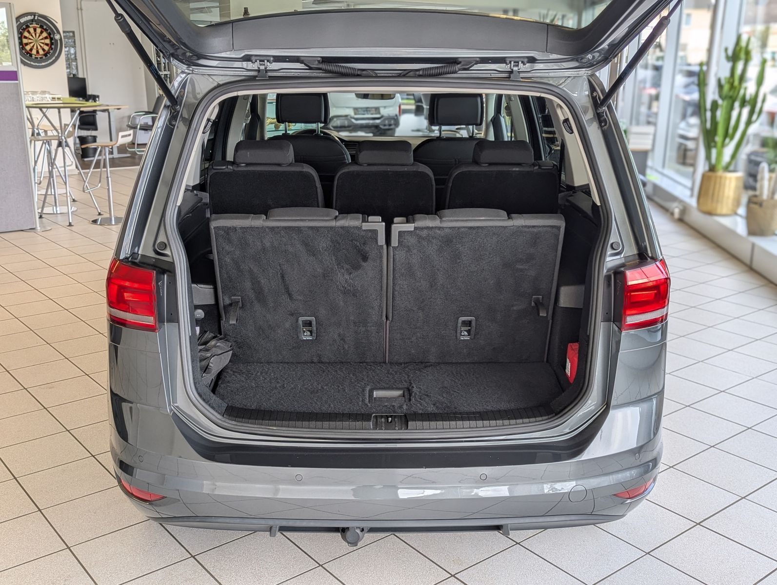 VW Touran 1.5 TSI Highline 7-Sitze Kamera LED AHK - Image 16