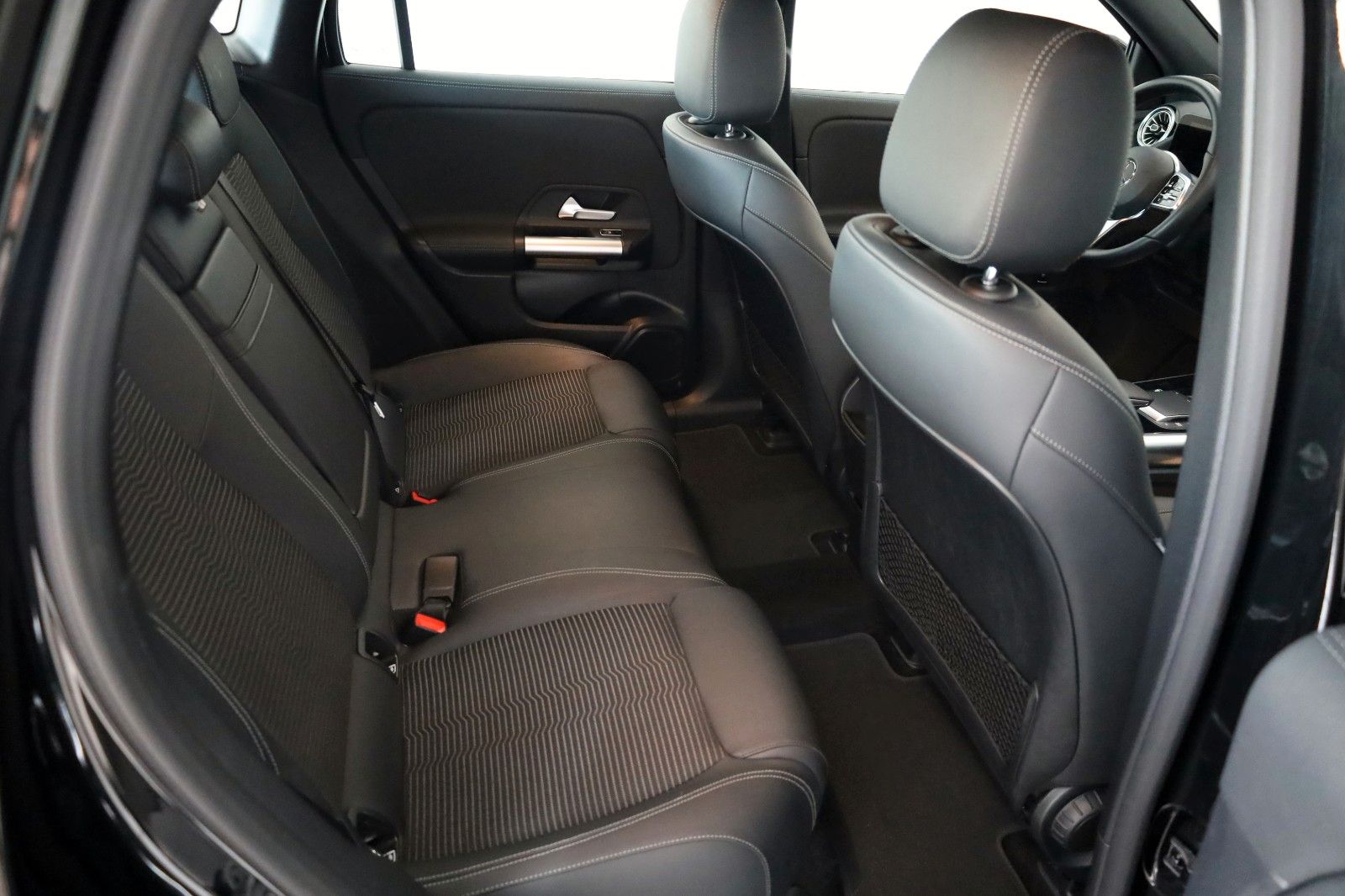 Fahrzeugabbildung Mercedes-Benz EQA 250, Progressive T.Leder,Navi,LED,SH,Kamera