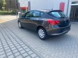 Opel Astra J Lim. 5-trg. Selection, 2.Hd.,Klima - Opel Astra: Selection
