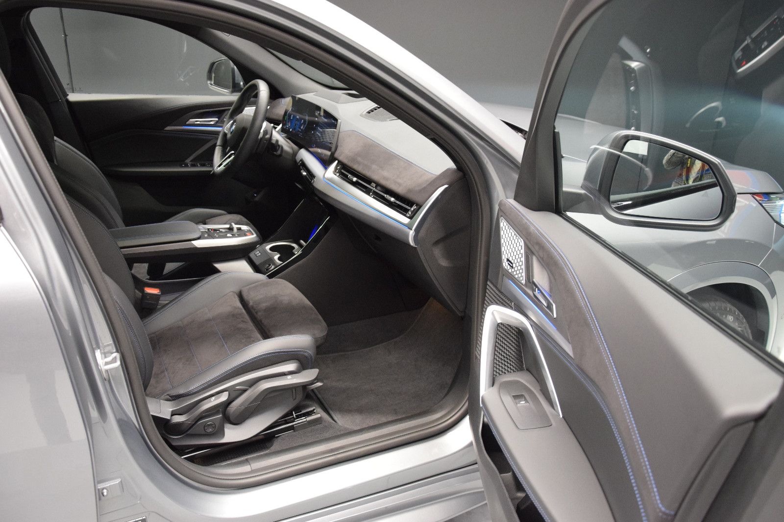 Fahrzeugabbildung BMW X2 20d xDrive M Sport 360° Pano HuD AHK h/k ACC