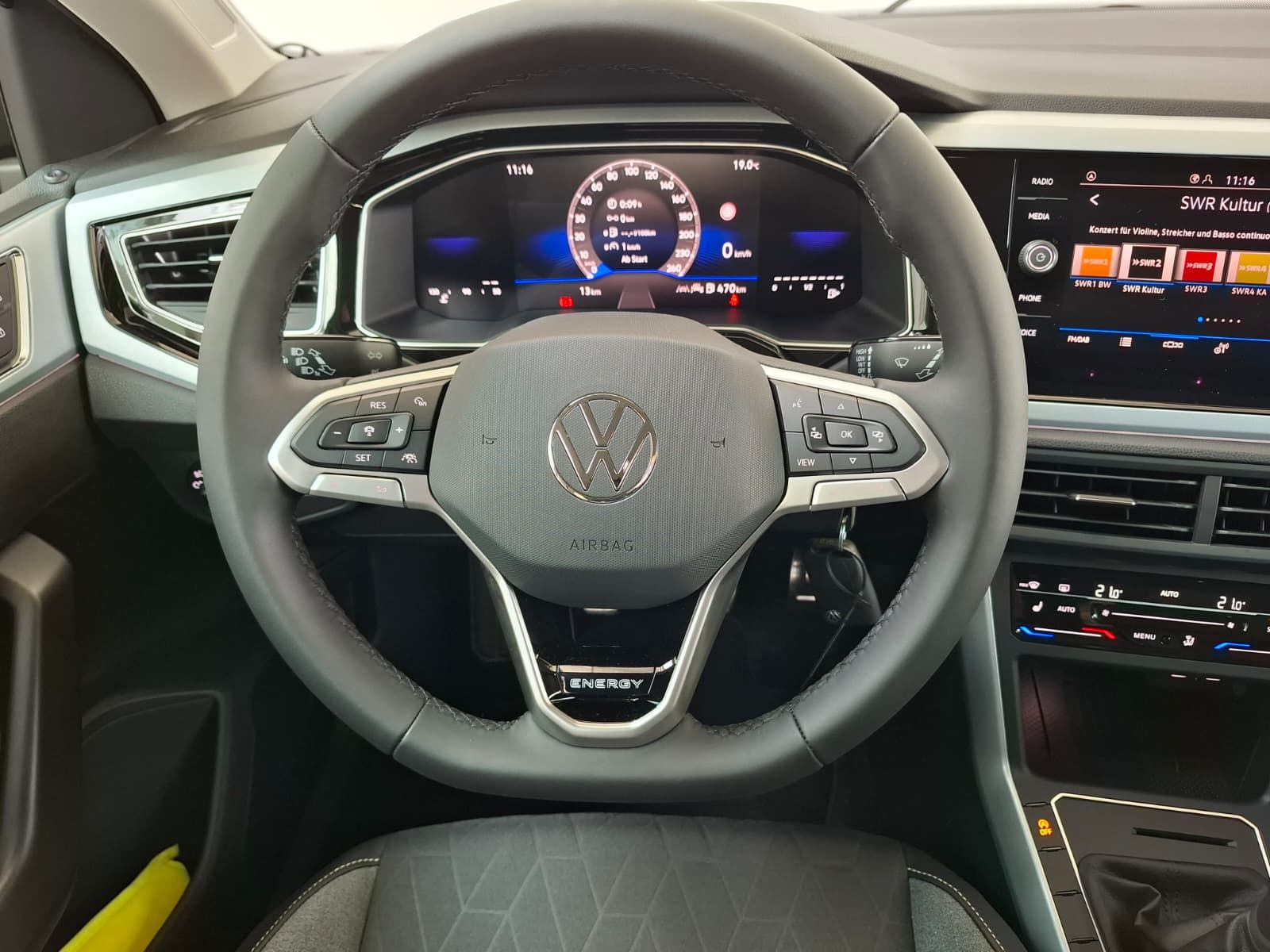 Fahrzeugabbildung Volkswagen Polo VI Energy 1.0 TSI +LED + ACC + TravelAssist