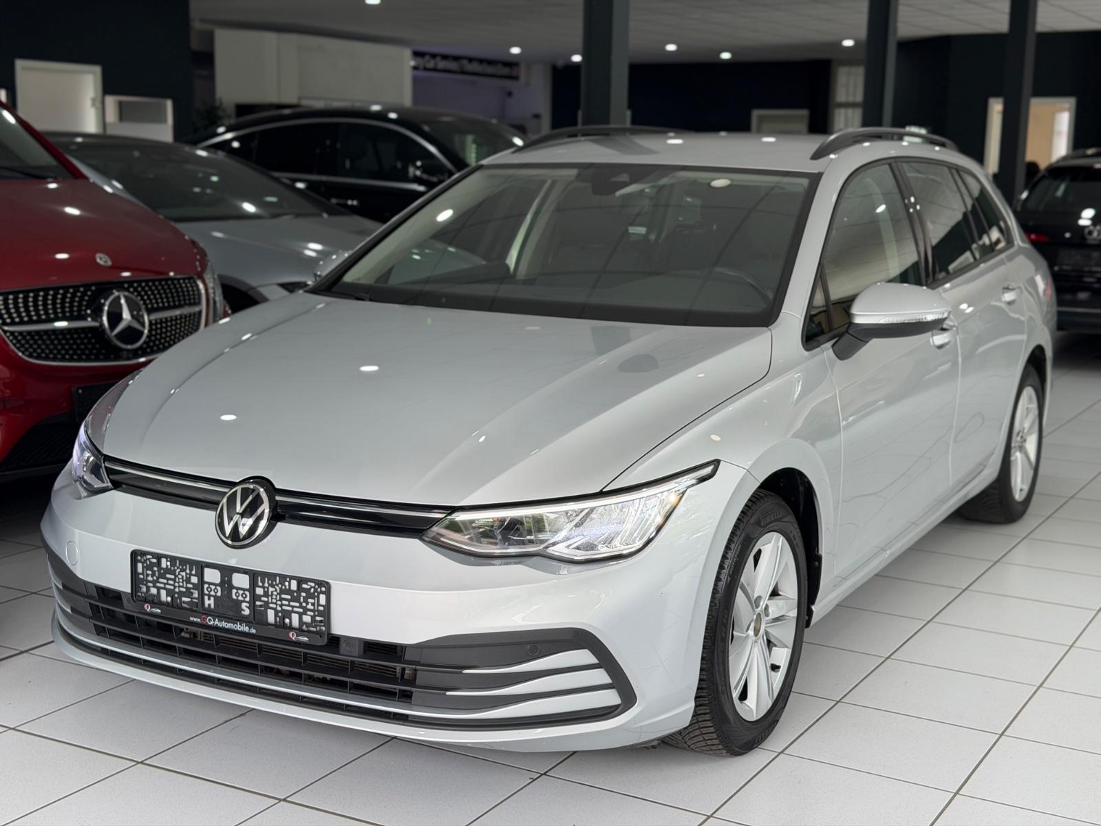 Volkswagen Golf VIII Variant Life*AHK*LED*CARPLAY*ACC*WINTR