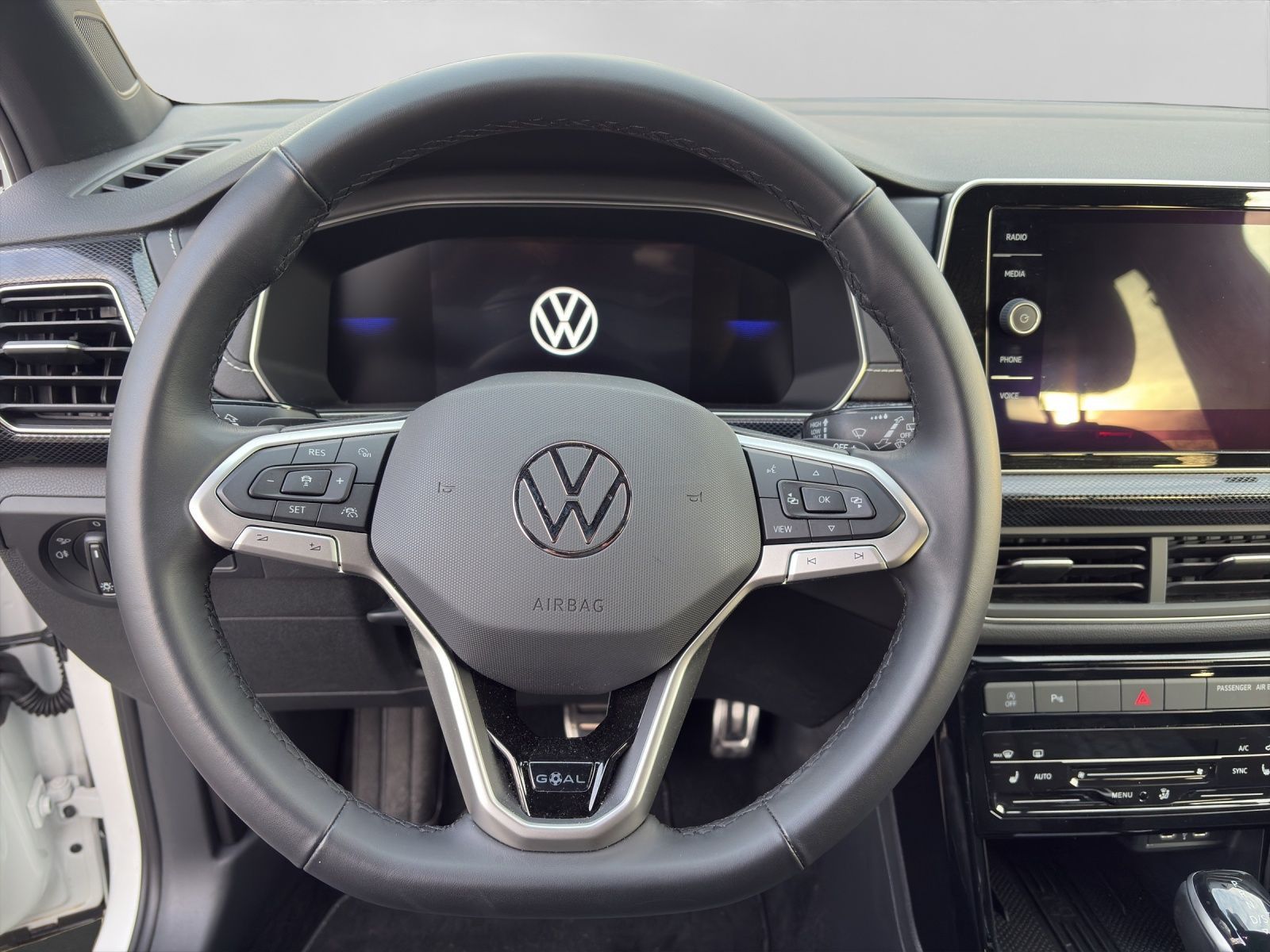 Volkswagen T-Cross - Bild 9