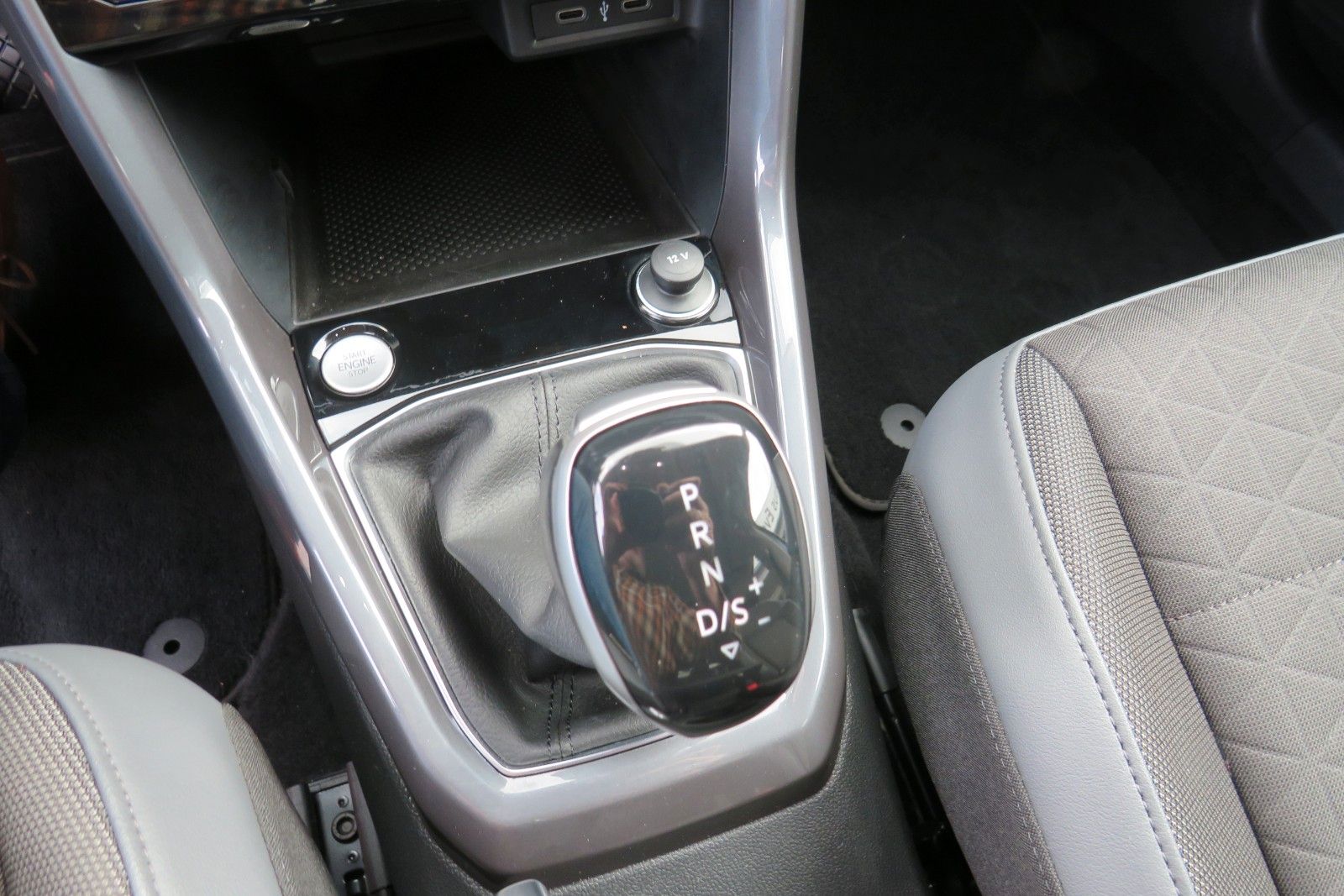 Fahrzeugabbildung Volkswagen T-Cross Highline DSG ACC NAVI AHK APP 1.HAND