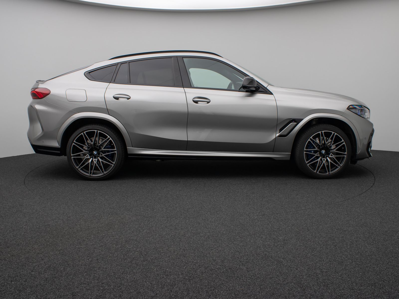 Fahrzeugabbildung BMW X6 M Panorama 360°Laser B&W Massage SoftCl AHK