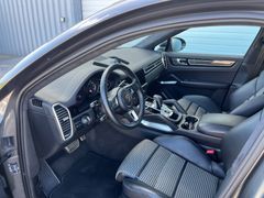 PORSCHE Cayenne Turbo Coupe Leichtbau Sport-Paket PD1 PORSCHE Cayenne Turbo Coupe Leichtbau Sport-Paket PD1