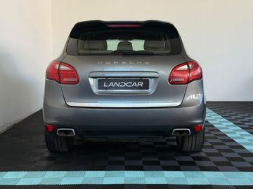 Porsche Cayenne - 5