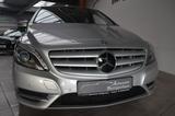 Mercedes-Benz B 250 7DCT BiXenon Navi Leder Totwinkel PDC V+H - silberne Mercedes-Benz B 250
