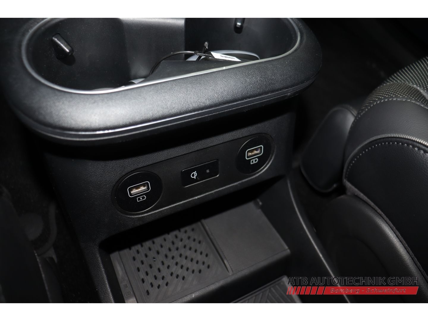 Fahrzeugabbildung Hyundai IONIQ 5 72,6 kWh UNIQ 98,2% SOH HUD El. Fondsitz