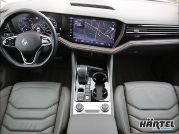 Volkswagen Touareg - 11