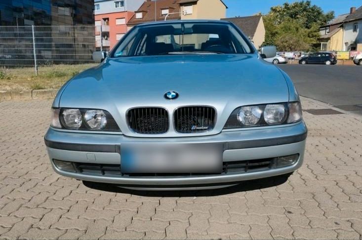 Image of BMW 520