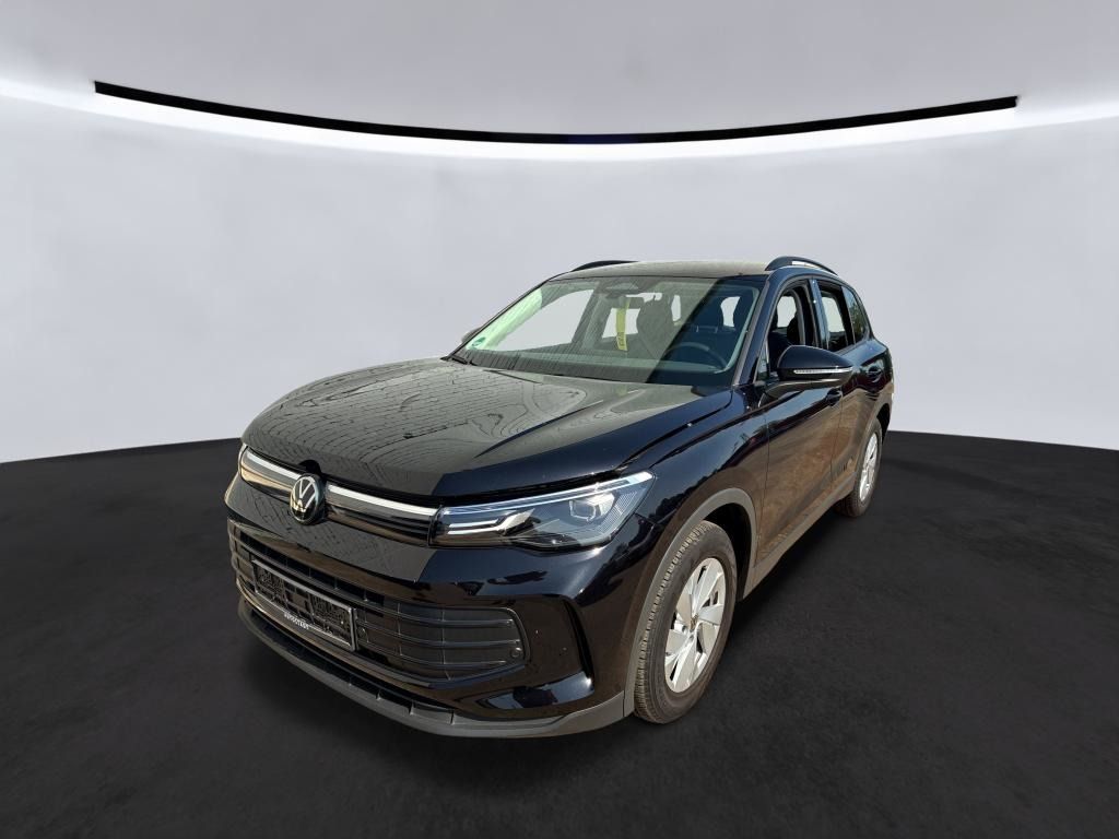 Volkswagen Tiguan - 1