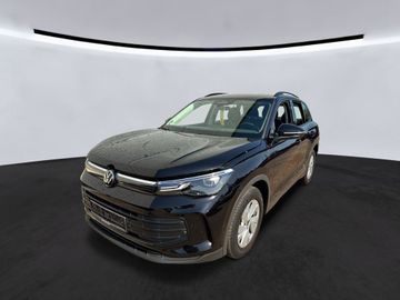 Volkswagen Tiguan - 1