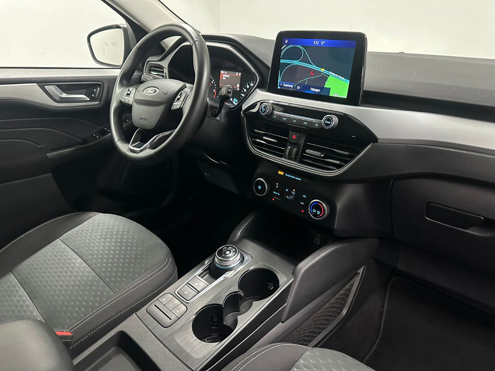 Fahrzeugabbildung Ford Kuga 1.5 EcoBlue Cool & Connect *KLIMA*NAVI*SH*
