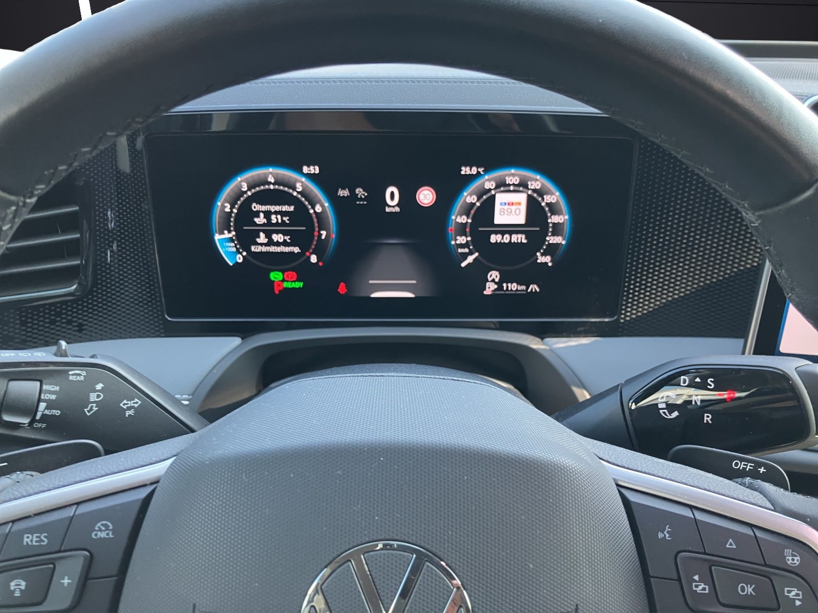 Fahrzeugabbildung Volkswagen Passat Variant eTSI Business DSG LED Navi ACC DC