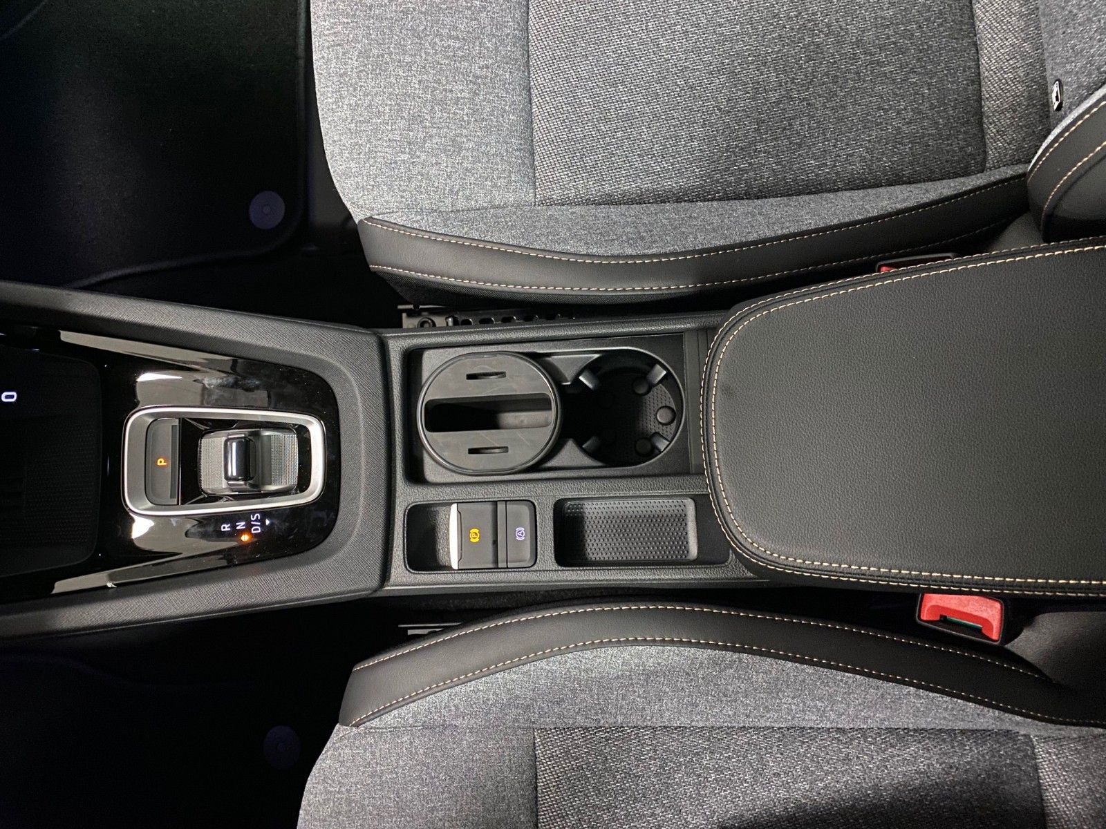 Fahrzeugabbildung SKODA Octavia 1.5 TSI MHEV 110kW DSG Selection+Matrix+