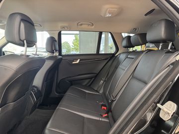 Mercedes C 200 - 12