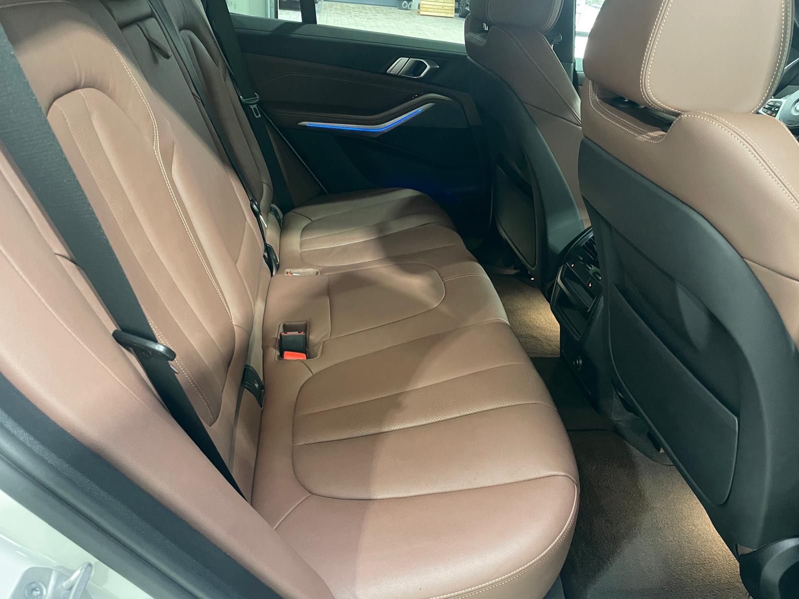 BMW X5xDr40d M-Sport Pano Laser SoftClose HeadUp ACC foto 13