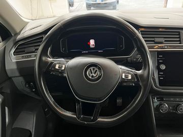 Volkswagen Tiguan - 5