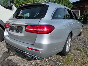 Mercedes E 220 - 8