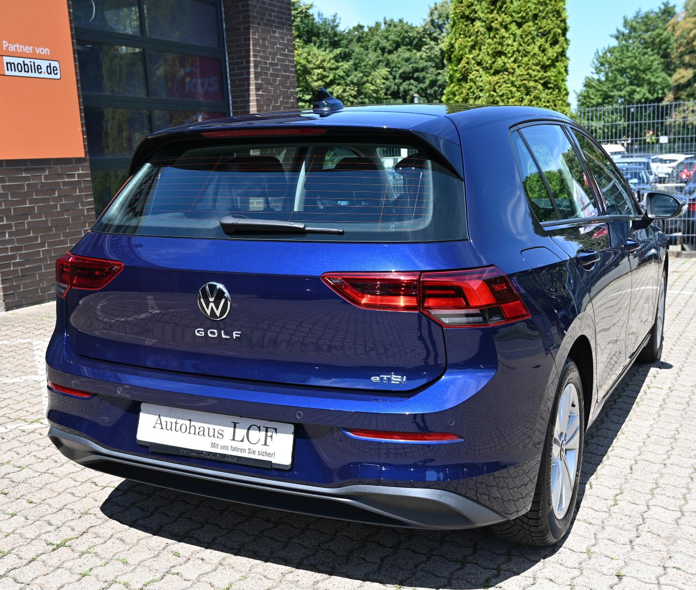 Volkswagen Golf VIII 1.5 eTSI Life Navi LED Kamera CarPlay, миниатюра 7