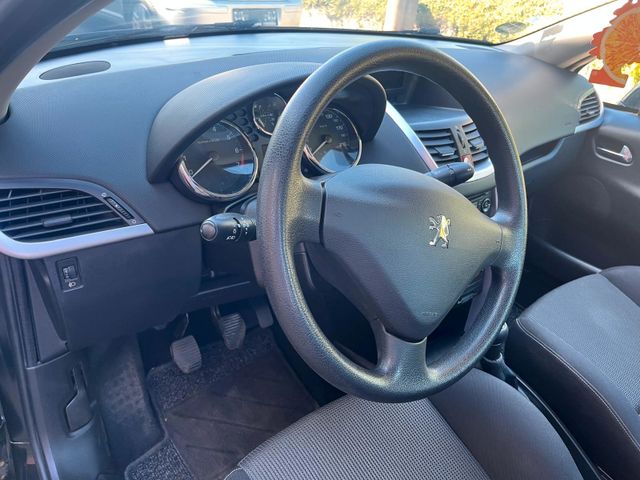 Peugeot 207 CC Cabrio-Coupe Filou Bild 10