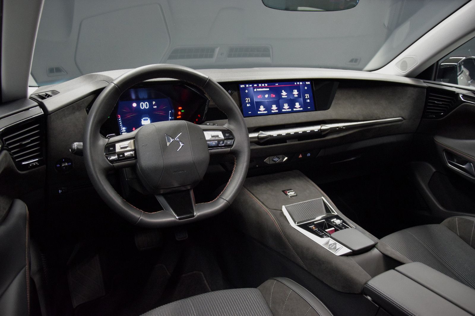 Fahrzeugabbildung DS Automobiles DS4 Performance Line Pano Sitzheizung